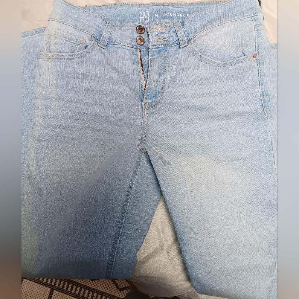 No Boundaries jeans